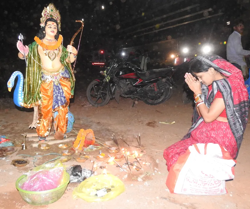  ଶେଷ ହେଲା ଧର୍ମ ମାସ କାର୍ତ୍ତିକ(ବିଭୂତି)