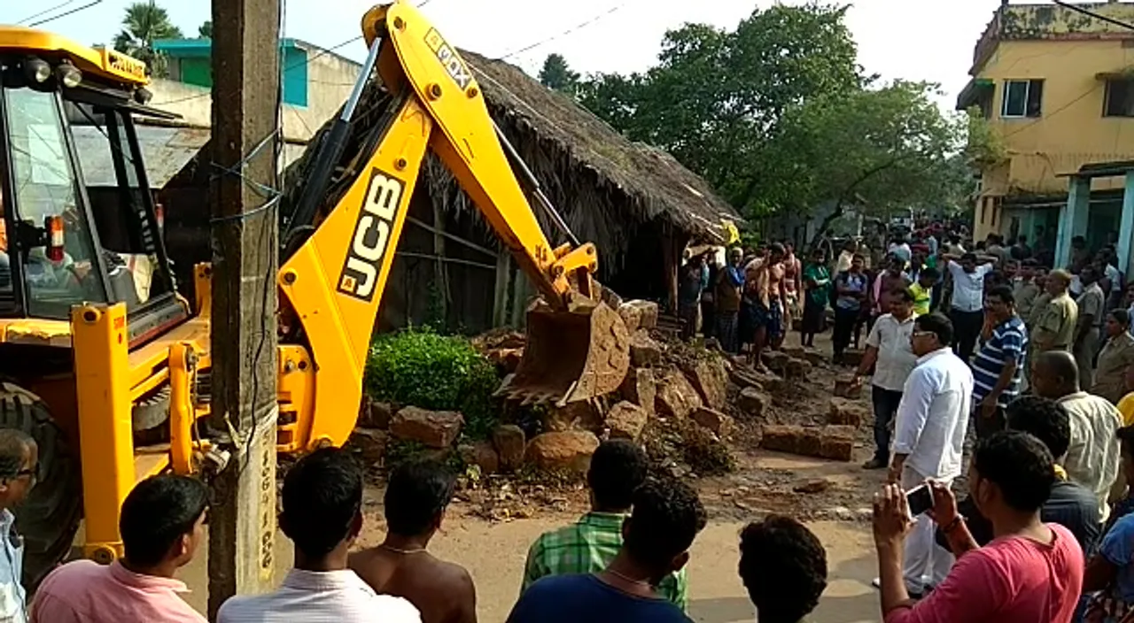  ଦୁଇଟି ମୁଖ୍ୟ ରାସ୍ତାରୁ ଜବରଦଖଲ ଉଚ୍ଛେଦ