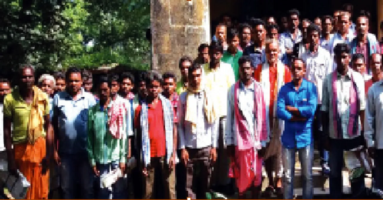  ଶୁଣ୍ଢିପଦର ପଞ୍ଚାୟତର ଚାଷୀ ଘେରିଲେ କୃଷି ଓ ଆର୍‌ଆଇ ଅଫିସ
