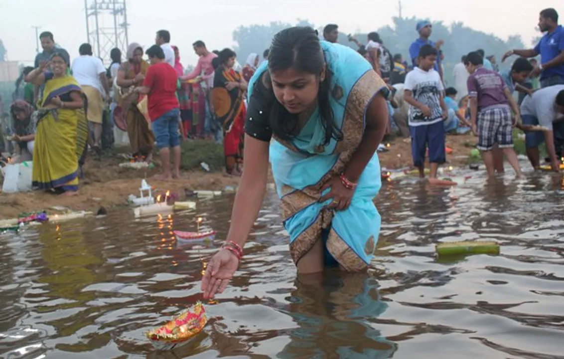  ଦୟା ନଦୀରେ ବୋଇତ ବନ୍ଦାଣ ଉତ୍ସବ