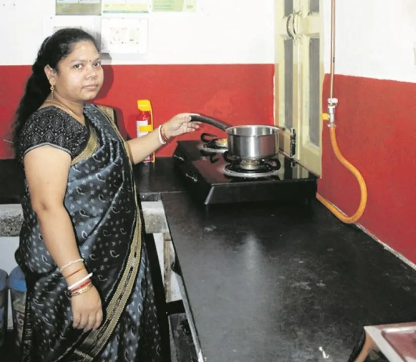  ପାଇପ୍‌ ଯୋଗେ ଗ୍ୟାସ୍‌ ଯୋଗାଣକୁ ମାସେ ପୂରିଲା : ଆଗ୍ରହ ଅଛି, ଦ୍ୱନ୍ଦ୍ୱ ଦୂର ହୋଇନି