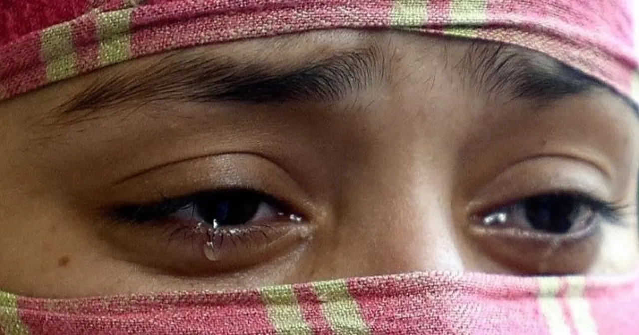  ମହିଳାଙ୍କୁ ନିଛାଟିଆ ସ୍ଥାନକୁ ନେଇ ଟଙ୍କା, ପର୍ସ ଓ ଘଣ୍ଟା ଆଦି ଲୁଟିବା ପରେ କ୍ୟାବ୍‌ ଚାଳକ କଲା ଦୁଷ୍କର୍ମ