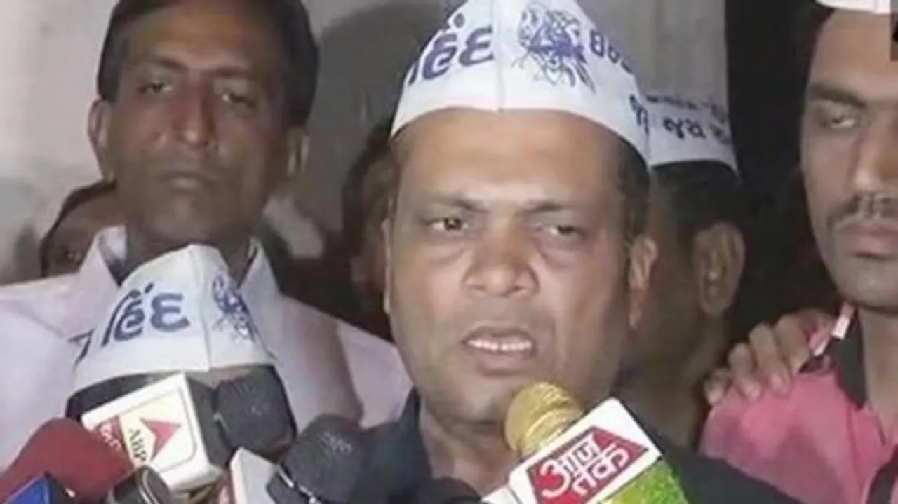  ଗୁଜରାଟ ନିର୍ବାଚନ: ମତଦାନ ପୂର୍ବରୁ ହାର୍ଦ୍ଦିକଙ୍କୁ ଶକ୍ତ ଝଟକା, ପଦରୁ ଇସ୍ତଫା ଦେଲେ ଦିନେଶ