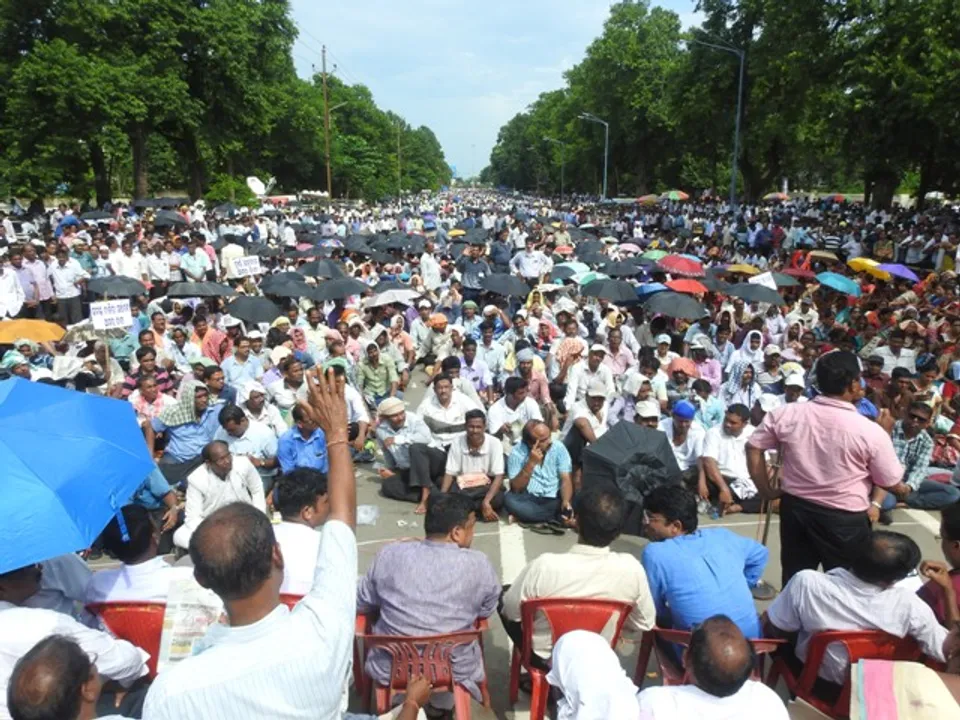  ସ୍ମରଣୀୟ ସତର : ବର୍ଷସାରା ବିଭ୍ରାଟ