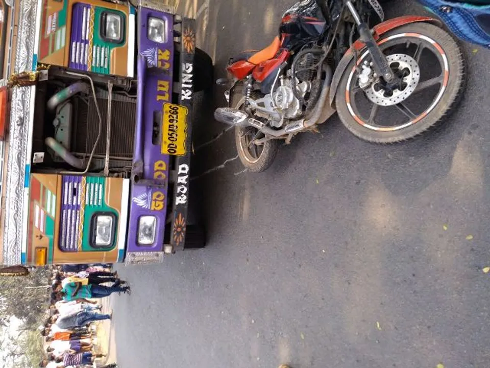 ଦୁର୍ଘଟଣାରେ ପରିବାର ଛାର୍‌ଖାର୍‌