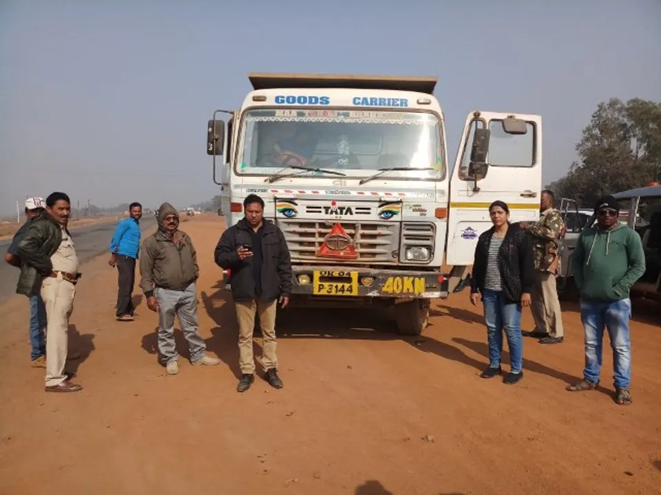  ବେଆଇନ୍‌ କଳାପଥର ଖାଦାନ ଉପରେ ଚଢ଼ାଉ