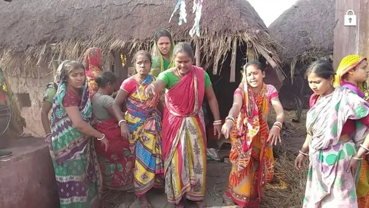  ପାରାଦୀପରେ ମହିଳା ତାତିଲେ : ମଦ ଦୋକାନ ବାଡ଼େଇ ଭାଙ୍ଗିଲେ