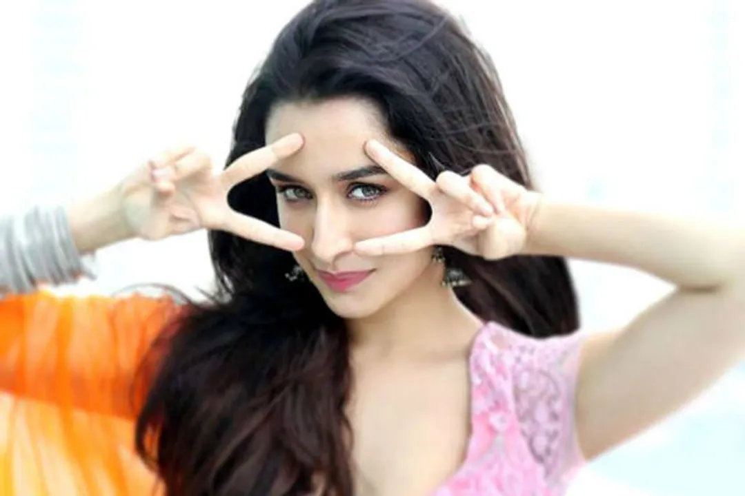  Bollywoodlife.com 