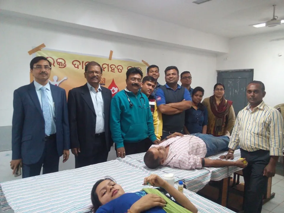  ଫ୍ୟୁଚର୍‌ କ୍ୟାରିୟର୍‌ ସଲ୍ୟୁସନ୍‌ସ ପକ୍ଷରୁ ରକ୍ତଦାନ ଶିବିର