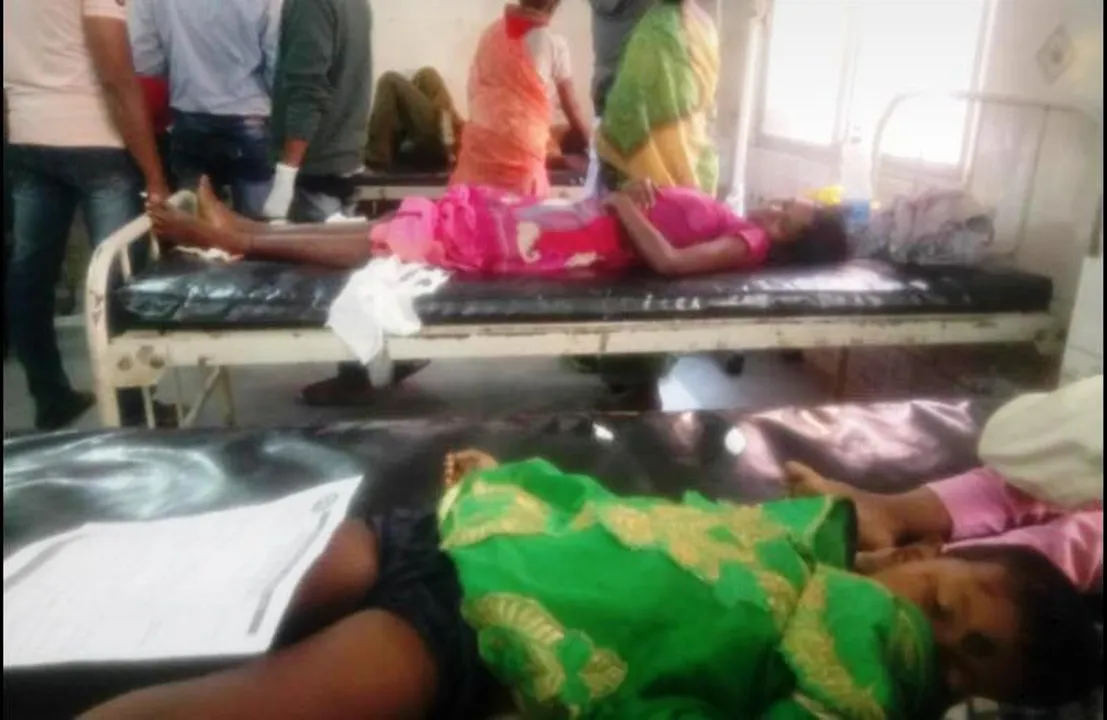  ବୁର୍ଲା: ଲୋକଙ୍କ ଉପରେ  ଚଢ଼ିଗଲା କାର, ଜଣେ ମୃତ, ୫ ଗୁରୁତର