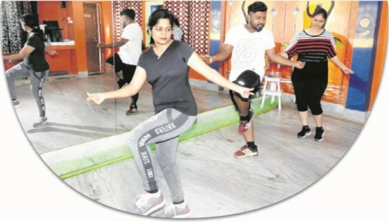  ଏ ଫର୍‌ ଏରୋବିକ୍‌, ଡି ଫର୍‌ ଡ୍ୟାନ୍‌ସ