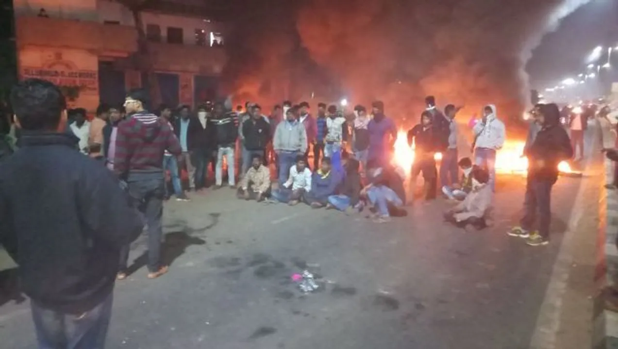  ଦୁଇଗୋଷ୍ଠୀ ମଧ୍ୟରେ ସଂଘର୍ଷ, ୩ ଦୋକାନ ଭଙ୍ଗାରୁଜା