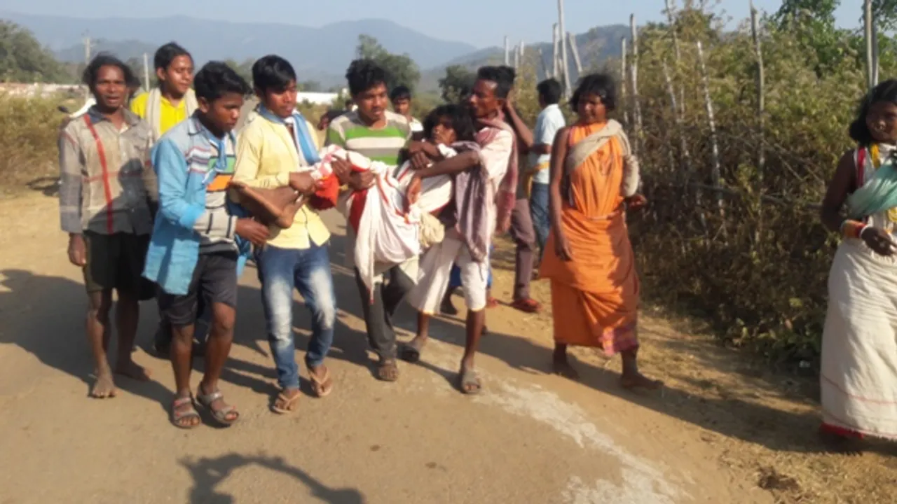 ଯୁବତୀଙ୍କୁ ଟାଣି ଓଟାରି ୧୨ କିଲୋମିଟର ଉଠାଇ ନେଲେ