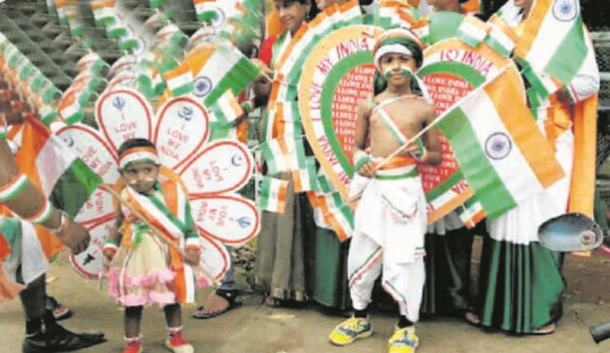  ବାପା ବନ୍ଦେ ମାତରମ୍‌ : ପୁଅ ତ୍ରିରଙ୍ଗା, ଝିଅ ଇଣ୍ଡିଆନ୍‌
