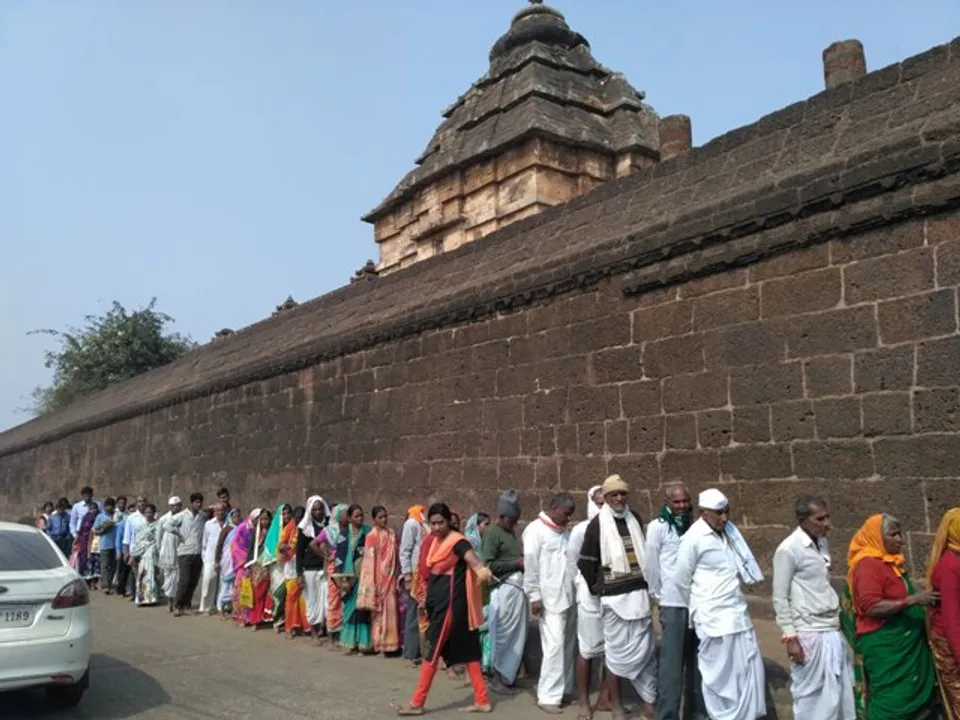  ଲାଗିହେଲା ମକର ଚାଉଳ, ଘୃତ କମଳ 