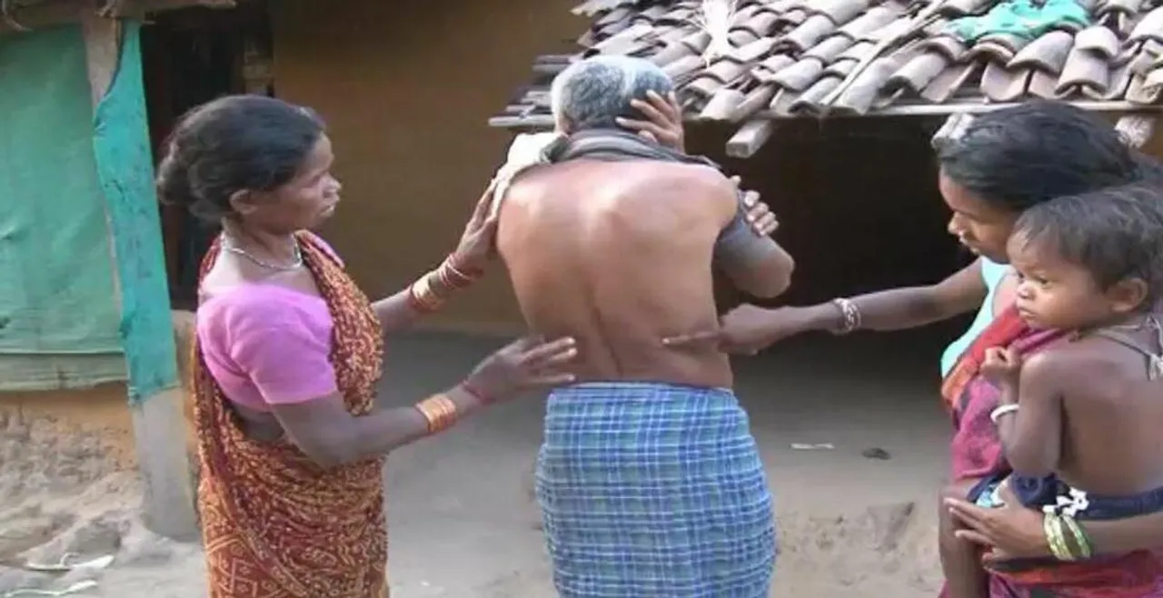  ପୁଲିସ ଇନ୍‌ଫର୍ମର ସନ୍ଦେହ କରି ୮ ଜଣଙ୍କୁ ଅପହରଣ କରି ନିସ୍ତୁକ ମାଡ଼ ଦେଲେ ମାଓବାଦୀ
