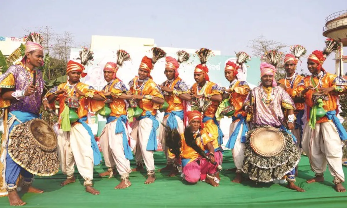  ମୁଖ୍ୟମନ୍ତ୍ରୀଙ୍କ ସମ୍ବର୍ଧନା ପାଇଁ ୨୧ ମଞ୍ଚରେ ଲୋକ ସଂସ୍କୃତିର ଝଲକ