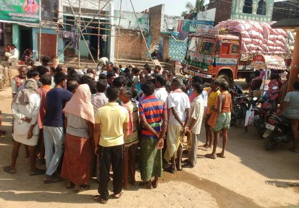  ଆନ୍ଧ୍ର ଧାନ ଟ୍ରକ୍‌କୁ ଛାଡ଼ିଦେଲା ପ୍ରଶାସନ