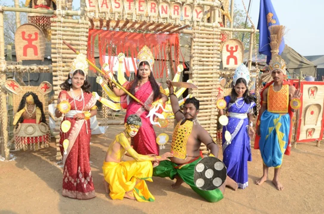  ପଟୁଆର ସୋ’ରେ ମିନି ଭାରତର ଝଲକ