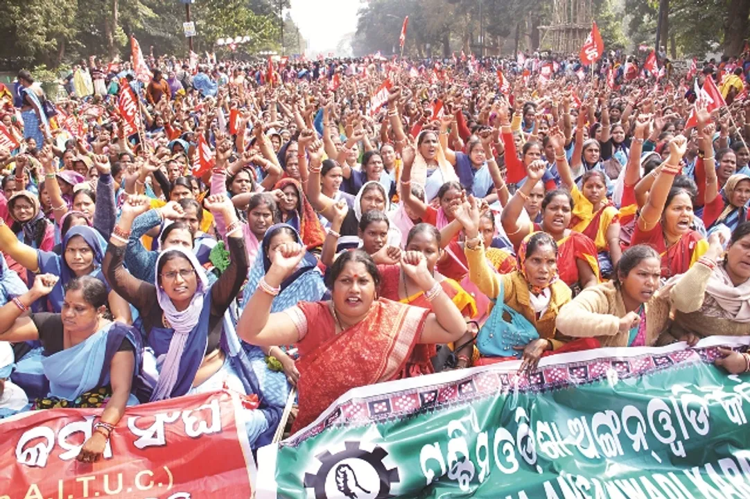  ସ୍କିମ୍‌ ଓ୍ଵାର୍କର୍ସ ୟୁନିୟନ ସମନ୍ଵୟ ସମିତିର ବିକ୍ଷୋଭ