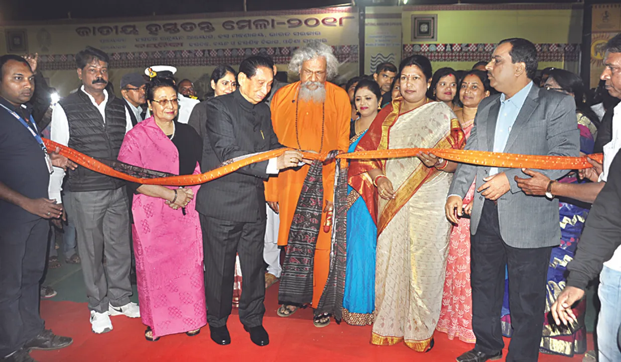  ଅର୍ଥନୀତିରେ ହସ୍ତତନ୍ତ ସାମଗ୍ରୀର ସ୍ୱତନ୍ତ୍ର ଭୂମିକା ରହିଛି: ରାଜ୍ୟପାଳ