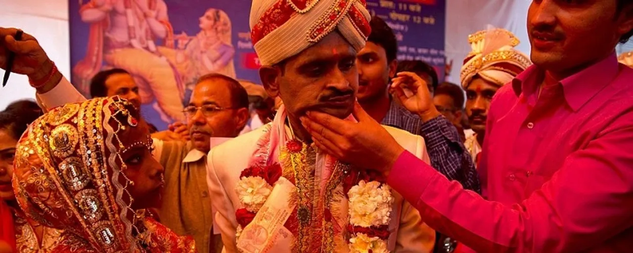  ଚାଣକ୍ୟ ନୀତି: ଏହି କ୍ଷେତ୍ରରେ ପୁରୁଷଙ୍କ ଜୀବନରେ ମହିଳା ବିଷ ପାଲଟି ଯାଆନ୍ତି
