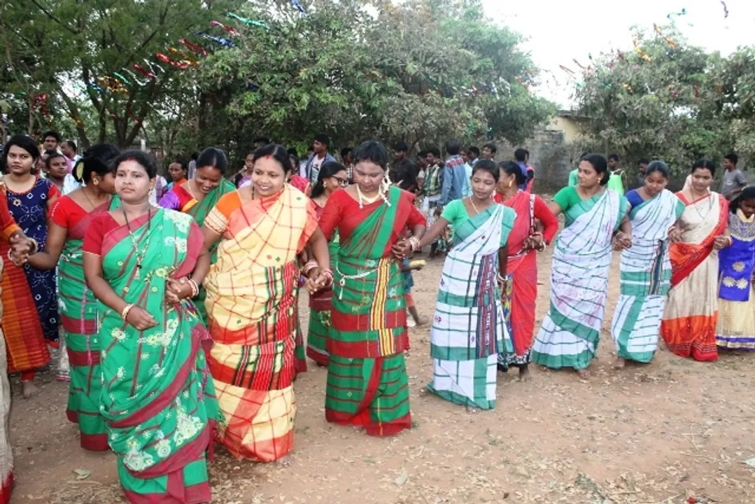  ଜମିଲା ନାଚଗୀତ, ଖାଇବା ପିଇବାରେ ମସଗୁଲ୍‌