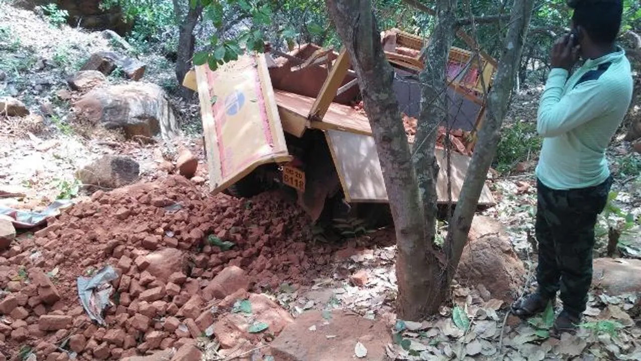  ଘାଟିରୁ ଟିପର୍‌ ଓଲଟି ୯ ମୃତ