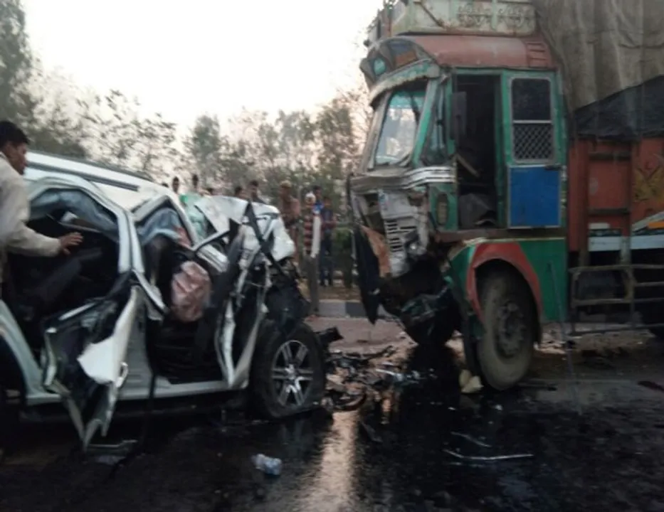  ମର୍ମନ୍ତୁଦ ଦୁର୍ଘଟଣା: ମୋଦିଙ୍କ କାର୍ଯ୍ୟକ୍ରମକୁ ଯାଉଥିବା ବିଧାୟକଙ୍କ ସମେତ ୫ ମୃତ