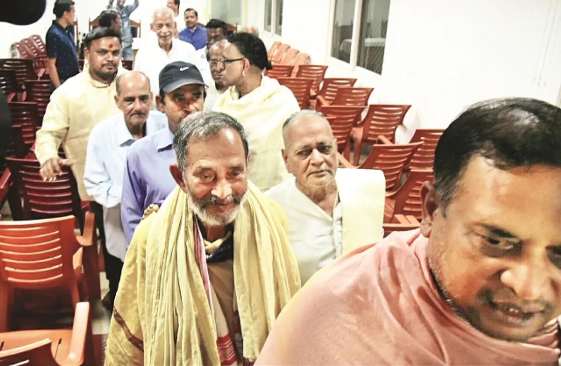  ଛତିଶା ନିଯୋଗ ବୈଠକ : ପ୍ରଶାସକଙ୍କ ବିଳମ୍ବ ଯୋଗୁଁ ସେବାୟତଙ୍କ ବର୍ଜନ