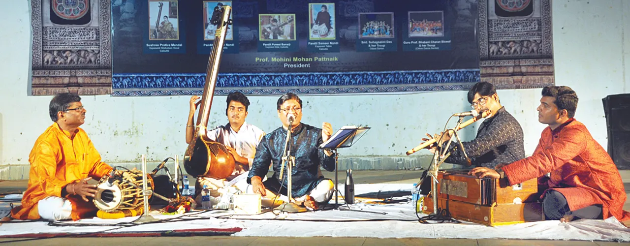  ଏକାମ୍ର ହାଟରେ ଶାସ୍ତ୍ରୀୟ ରାଗର ଝଙ୍କାର