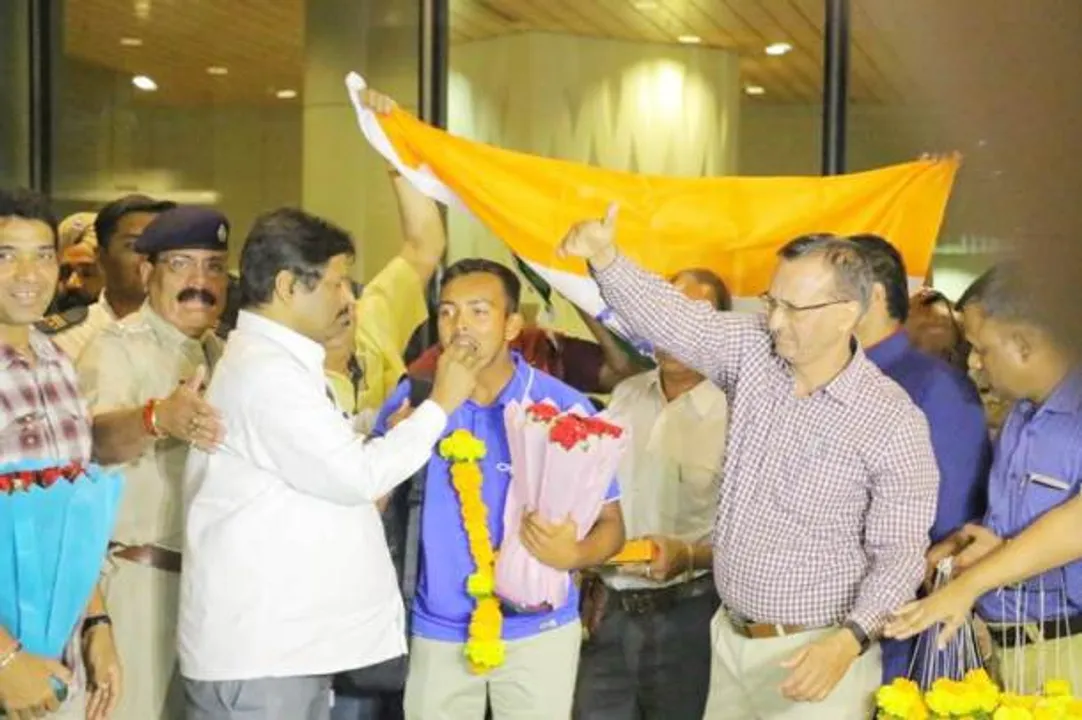  ବିଶ୍ୱ ବିଜେତାଙ୍କୁ ଭବ୍ୟ ସ୍ୱାଗତ