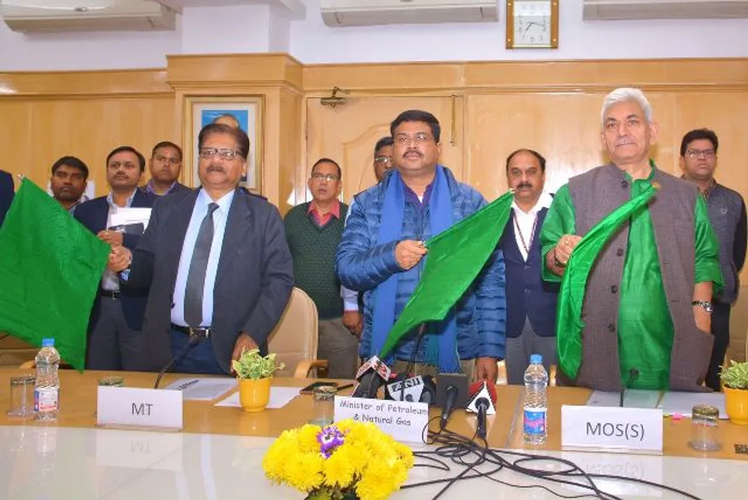  ସମ୍ବଲପୁର, ଅନୁଗୁଳ ଦେଇ ଚାଲିଲା ରାଜଧାନୀ ଏକ୍ସପ୍ରେସ୍‌