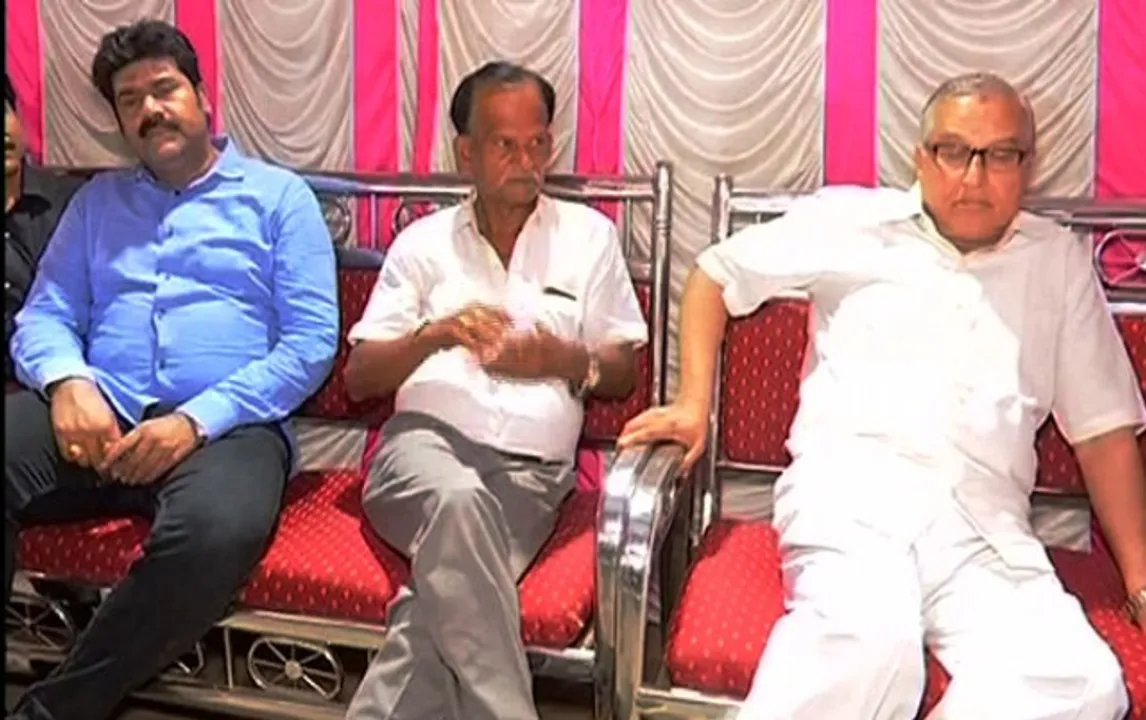  କଂଗ୍ରେସ ଛାଡ଼ିଲେ ଚନ୍ଦ୍ରଶେଖର, ବିକ୍ରମ, ଭଗବାନ