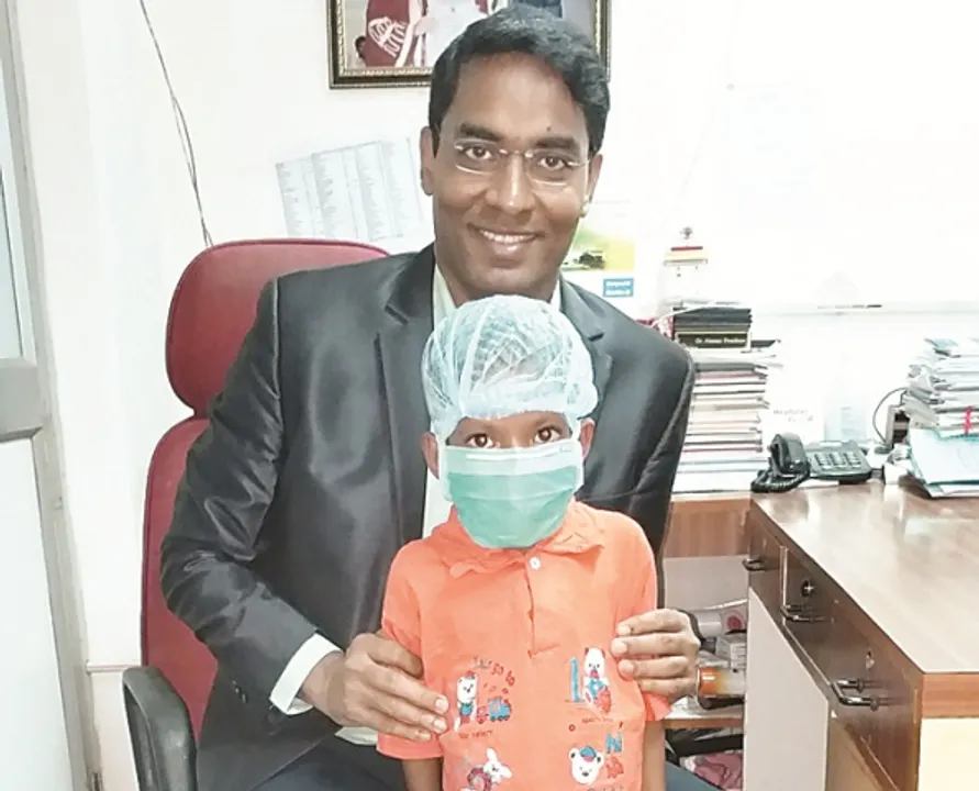  କଳିଙ୍ଗ ହସ୍‌ପିଟାଲରେ ବିରଳ ଅସ୍ତ୍ରୋପଚାର : ୧୩ କିଲୋ ଶିଶୁର କିଡ୍‌ନି ପ୍ରତିରୋପଣ