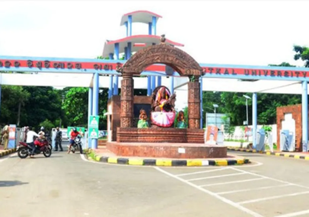 ବାଣୀବିହାରରେ ଗବେଷଣା ଚାଲିଛି ଏମିତି: ସ୍ମାରକୀ ଚେୟାର ସବୁ ଉଠିଲା କାହିଁକି? କୁଆଡ଼େ ଗଲା ୧୦ କୋଟିରୁ ଅଧିକ ଟଙ୍କା?
