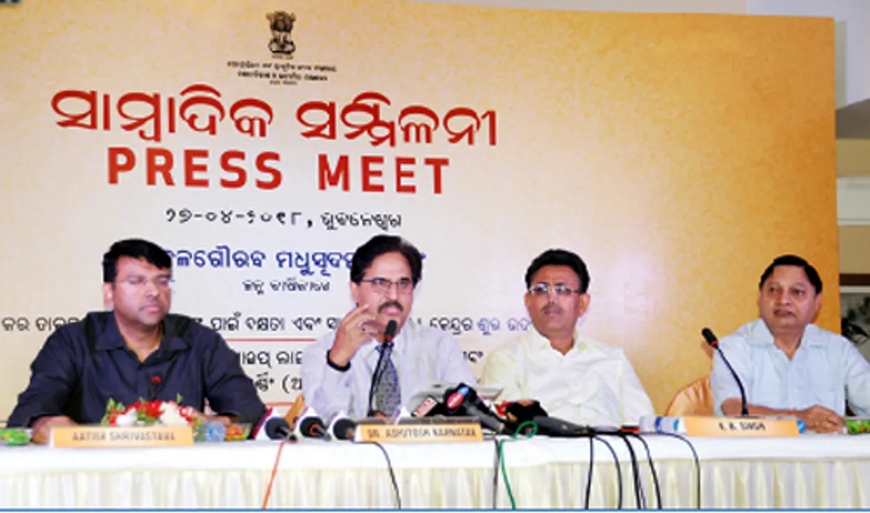  ତାରକସୀ କାରିଗରଙ୍କ ପାଇଁ କଟକରେ ଖୋଲିବ ଦକ୍ଷତା କେନ୍ଦ୍ର