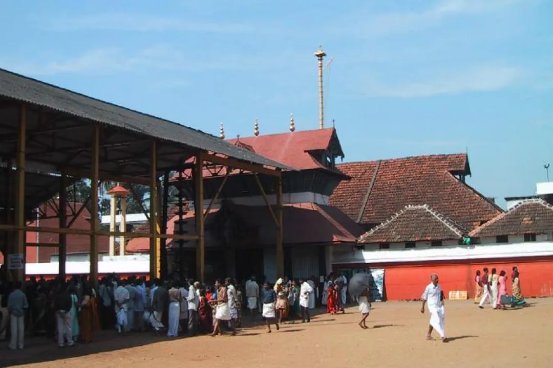  କେରଳର ପ୍ରସିଦ୍ଧ ଗୁରୁବାୟୁର କୃଷ୍ଣ ମନ୍ଦିରରେ ଅଣହିନ୍ଦୁଙ୍କୁ ପ୍ରବେଶ ଅନୁମତି, ମୁଖ୍ୟ ପୁରୋହିତଙ୍କ ତୀବ୍ର ବିରୋଧ