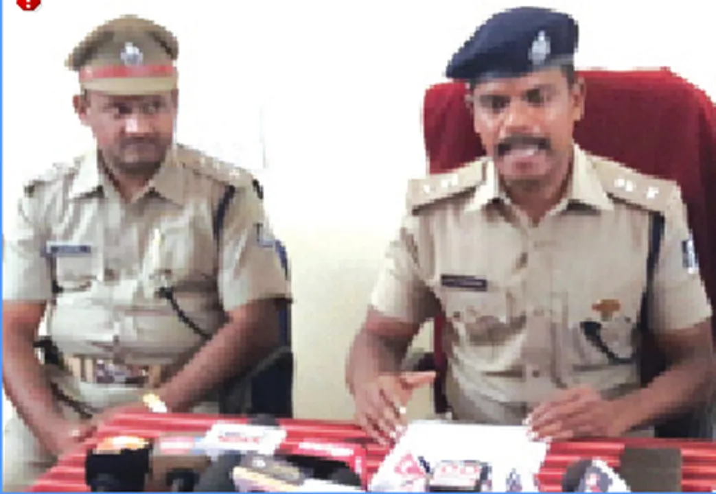  ବିସ୍ଫୋରକ ଲୁଟ୍‌ ମାମଲାରେ ୫ ଗିରଫ : ମାଟି ତଳୁ ଓ କୂଅରୁ ମିଳିଲା ଲୁଟ୍‌ ସାମଗ୍ରୀ