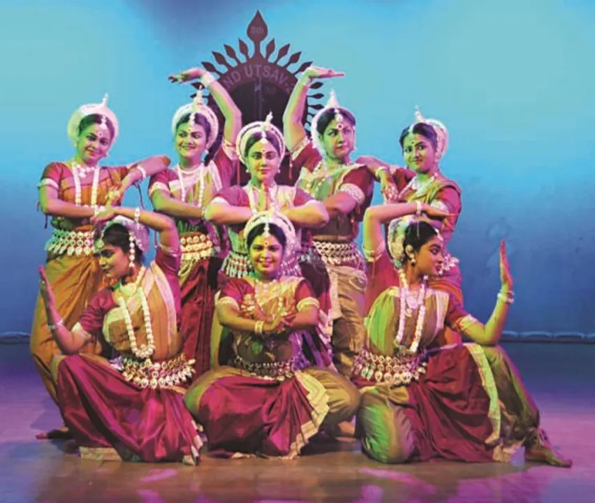  ରବୀନ୍ଦ୍ର ମଣ୍ଡପ ପ୍ରେକ୍ଷାଳୟରେ ‘କଳିଙ୍ଗାୟାନ ତୌର୍ଯ୍ୟତ୍ରିକମ୍‌’ ପକ୍ଷରୁ ଆୟୋଜିତ ‘ଅଷ୍ଟମ ଆନନ୍ଦ ଉତ୍ସବ’