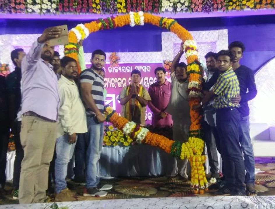  ସାଂସଦ ସୌମ୍ୟରଂଜନଙ୍କୁ ନାଗରିକ ମଞ୍ଚର ସମ୍ବର୍ଧନା