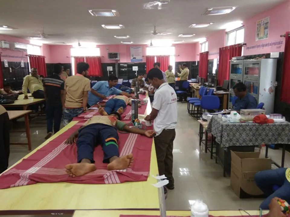  ବ୍ରହ୍ମପୁର ଶିଳ୍ପ ତାଲିମ ଅନୁଷ୍ଠାନ ଓ ସମ୍ବାଦ-ଆମ ଓଡ଼ିଶାର ରକ୍ତଦାନ ଶିବିର: ୧୦୧ୟୁନିଟ୍‌ ସଂଗୃହୀତ