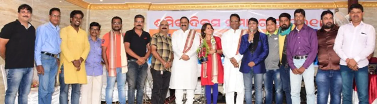  ଫଟୋ ଜର୍ଣ୍ଣାଲିଷ୍ଟ ଡଟ୍‌ କମ୍‌ ପକ୍ଷରୁ ଶ୍ରମିକ ଦିବସ