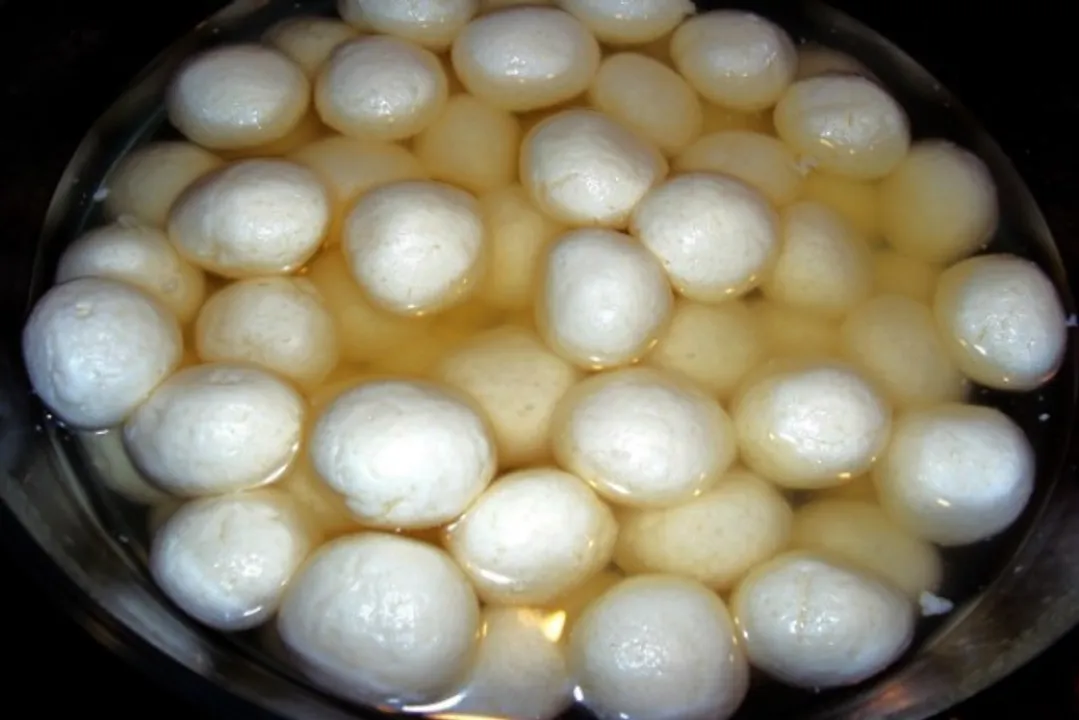  ରସଗୋଲାକୁ ନେଇ ଜନସ୍ୱାର୍ଥ ମାମଲା : ହାଇକୋର୍ଟଙ୍କ ଜବାବ ତଲବ