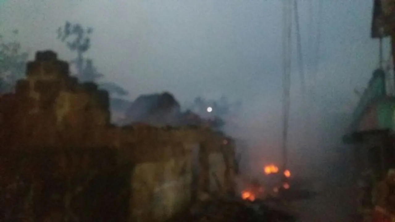  ବଜ୍ରପାତରେ ୬ ବଖରା ପାଉଁଶ ଲକ୍ଷାଧିକ ଟଙ୍କାର ସମ୍ପତ୍ତି ନଷ୍ଟ