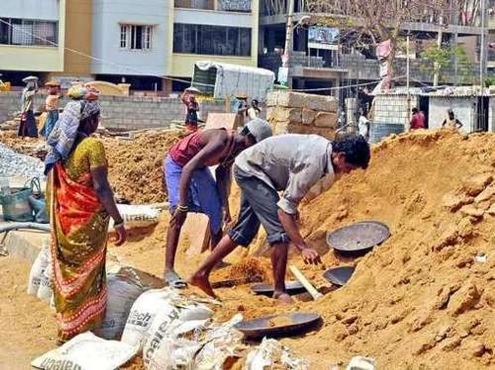  ଶ୍ରମିକଙ୍କୁ ଖୁସି କଲେ ସରକାର, ଦୈନିକ ମଜୁରି ବଢ଼ିଲା