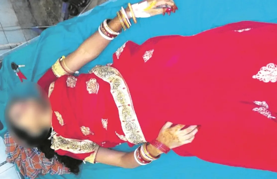  ବିବାହ ବେଳେ ମନ୍ଦିର ପାଲଟିଲା ରଣକ୍ଷେତ୍ର : ସମ୍ପର୍କୀୟା ମହିଳାଙ୍କ ମାଡ଼ରେ କନ୍ୟା ଅଚେତ