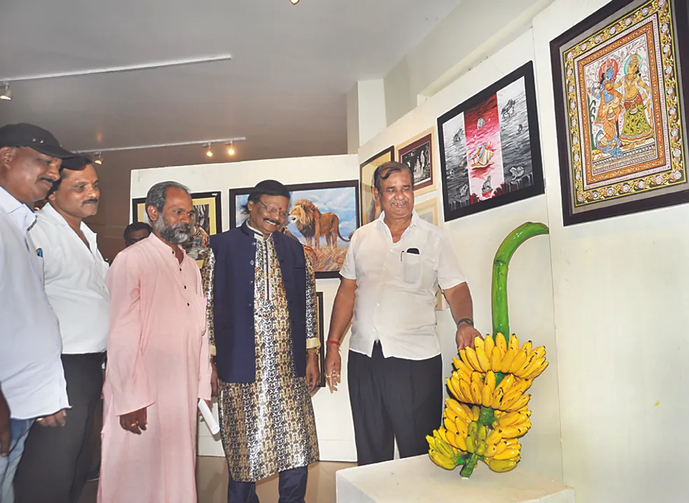  ‘ଓକମାକ୍ସ’ର ପ୍ରଥମ ରାଜ୍ୟସ୍ତରୀୟ କଳା ପ୍ରଦର୍ଶନୀ
