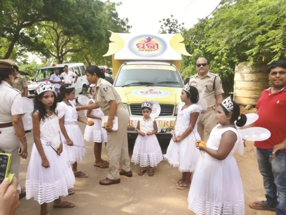  ରାଜଧାନୀରେ ଗଡ଼ିଲା ଶିଶୁ ସୁରକ୍ଷା ନେଇ ଓଡ଼ିଶା ପୁଲିସ୍‌ ପକ୍ଷରୁ ଆରମ୍ଭ ହୋଇଥିବା ‘ପରୀ ରଥ’