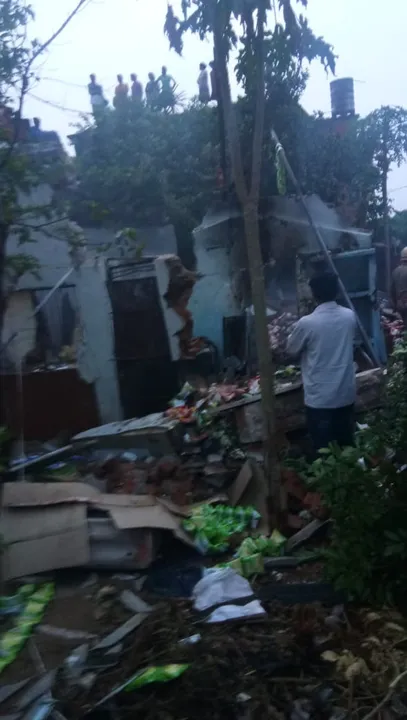  ଭୁବନେଶ୍ୱର: ଫ୍ରିଜ୍‌ରେ ବିସ୍ଫୋରଣ, ଉଡ଼ିଗଲା ଛାତ; ଲକ୍ଷାଧିକ ଟଙ୍କାର ସମ୍ପତ୍ତି ପାଉଁଶ